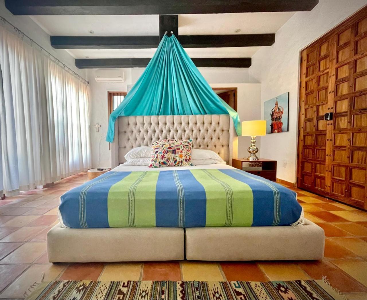 Villa Casa Da Lusso Mexican Style Hacienda